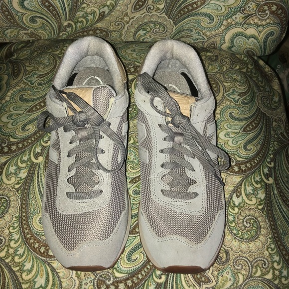 old style new balance